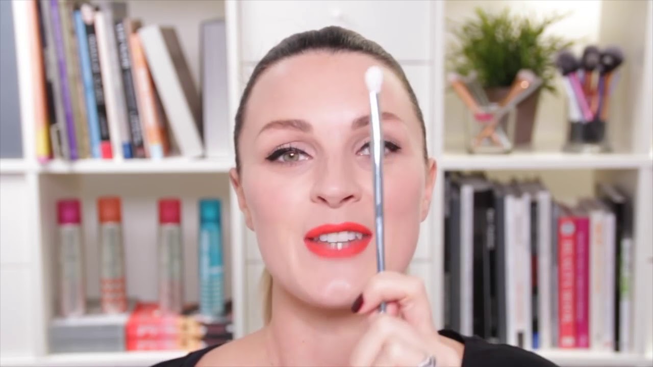 Bold Metals Collection - 203 Tapered Shadow Brush