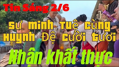 Sáng sớm Sư Minh Tuê cùng Huynh Đệ nhận khất thực,rất ích Phật tử đến đánh lễ Thầy hoan hỉ tốt đep