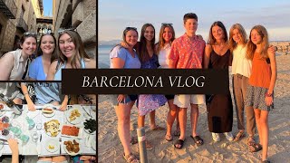 BARCELONA TRAVEL VLOG | meeting friends, exploring the city, beach time \& good vibes