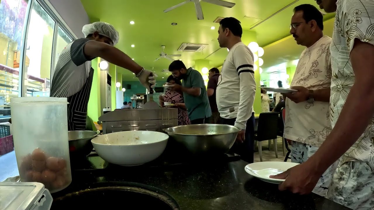 Specialized Cooking Roles Grill Cook Fry Cook Prep Cook Sushi Cook Baker