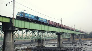 JR貨物EH200 3号機【ブルーサンダー】 上越線貨物列車2083ﾚ  2013.10.5 撮影
