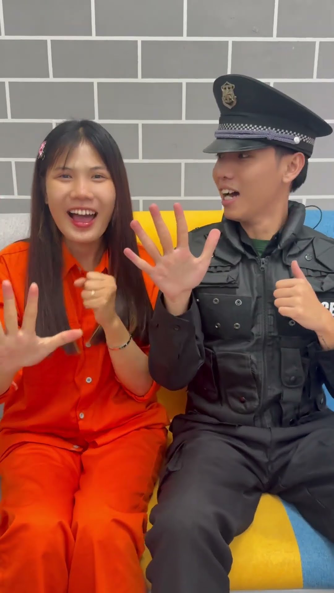 Su Hao comedy: Police and prisoners understand each other ?