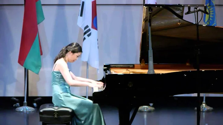 Miao Huang plays Feux Follets (Liszt)