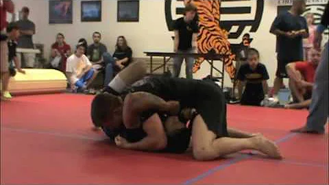 Pete Shoemaker in the Finals of the Absolute No-Gi...