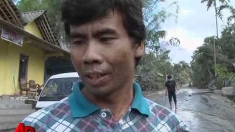 Raw Video: Mount Merapi Continues to Erupt