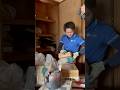 昔の骨董品が続々！押し入れのお片付けでスタッフにツッコミ炸裂ww