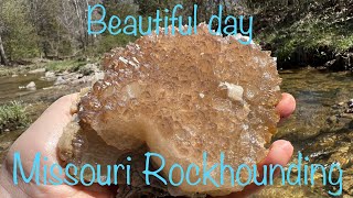 Missouri Rockhounding| This whole creek is agate and crystals!