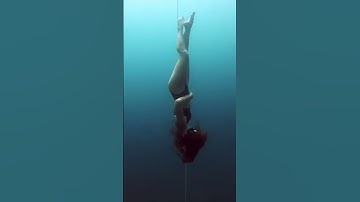 Thumbnail of ‘Acid rain’ - Lorn part 2 🙏🏽🙏🏽 freedive dancing in Indonesia