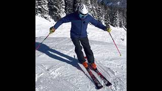 A video answer to the question of when and how to move the hip in when skiing