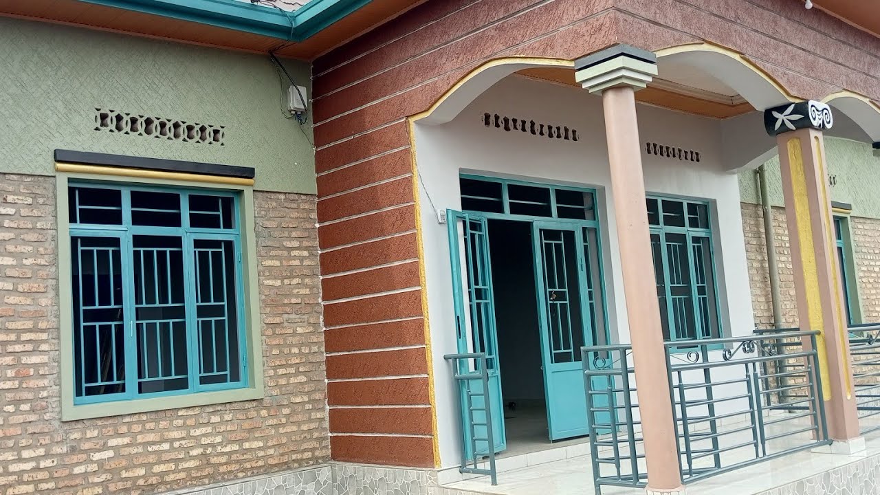 Iyi nzu iragurishwa kugiciro gito Hafi ya Kabuga Rugende yitaka 0787464641