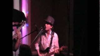 Video thumbnail of "Michael Grimm - Chain Of Fools"