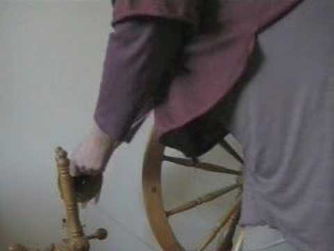 How To Prepare A Spinning Wheel for Yarn Making 