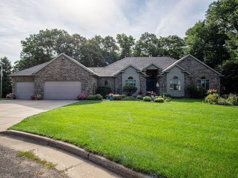 231 Oak Knoll Drive, Chippewa Falls, WI home video tour
