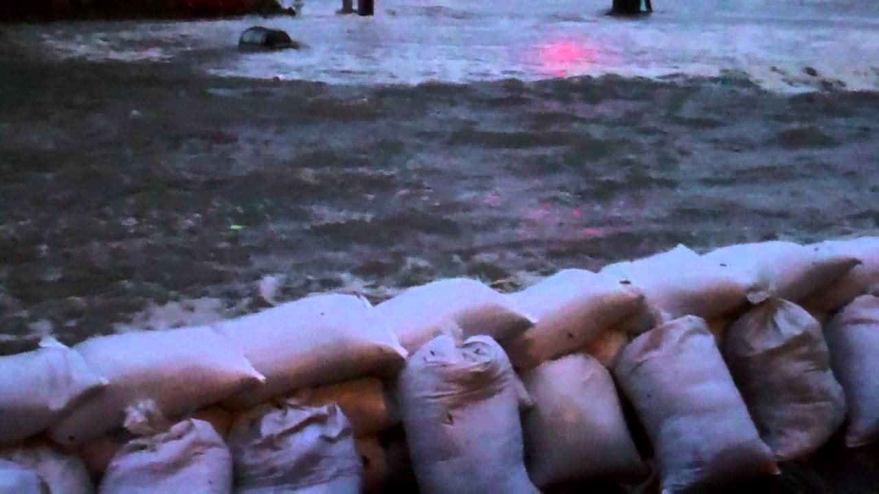 Hurricane Sandy A Few Hours Before High Tide Long Beach YouTube hurricane-sandy-a-few-hours-before-high-tide-long-beach-youtube