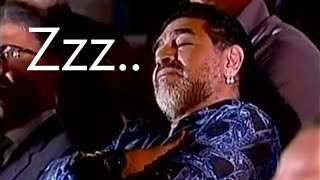 Maradona dormido frente a Maduro!