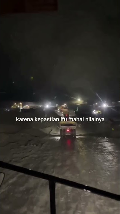 suasana tambang batu bara malam hari