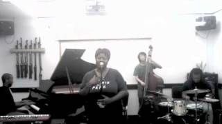 Video thumbnail of "Erykah Badu - Green Eyes (Cover) Jazmin Yvonne"