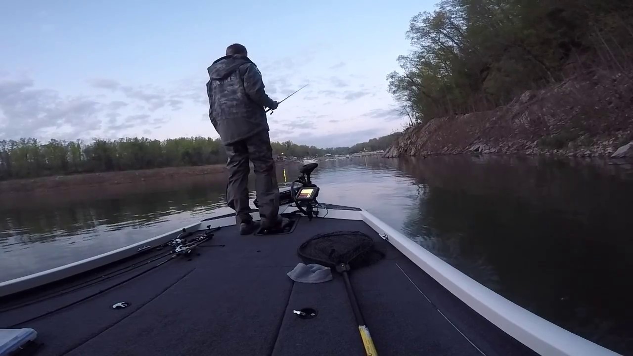 Boone lake (Jig Fishing) - YouTube