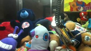 My Claw Machine - A 2-In-1 A Pillow Pet Win