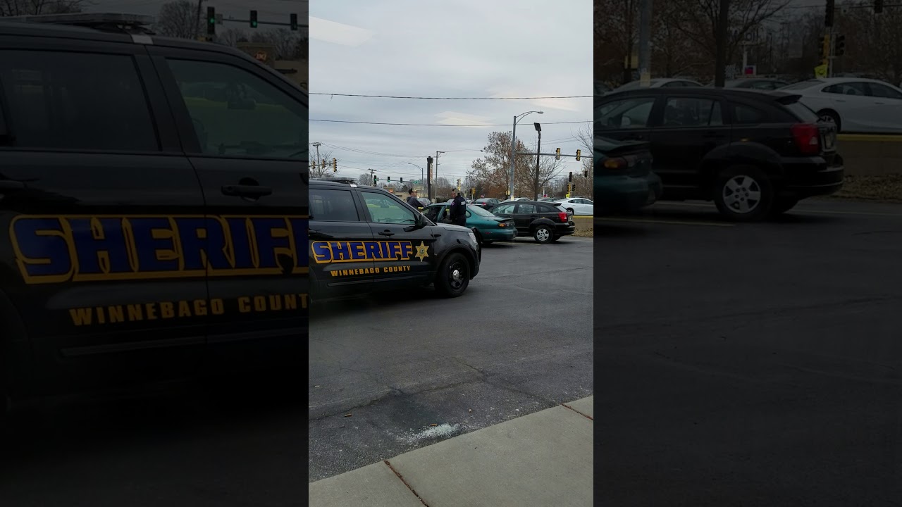 Winnebago County Sheriff's deputies - YouTube