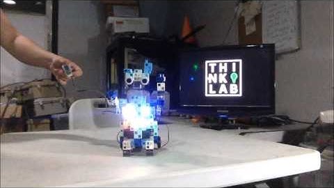 Sensor Controlled Robot - Artec Robotist Advanced