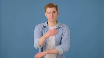 Semantic Vectors vs Contextual Embeddings: What