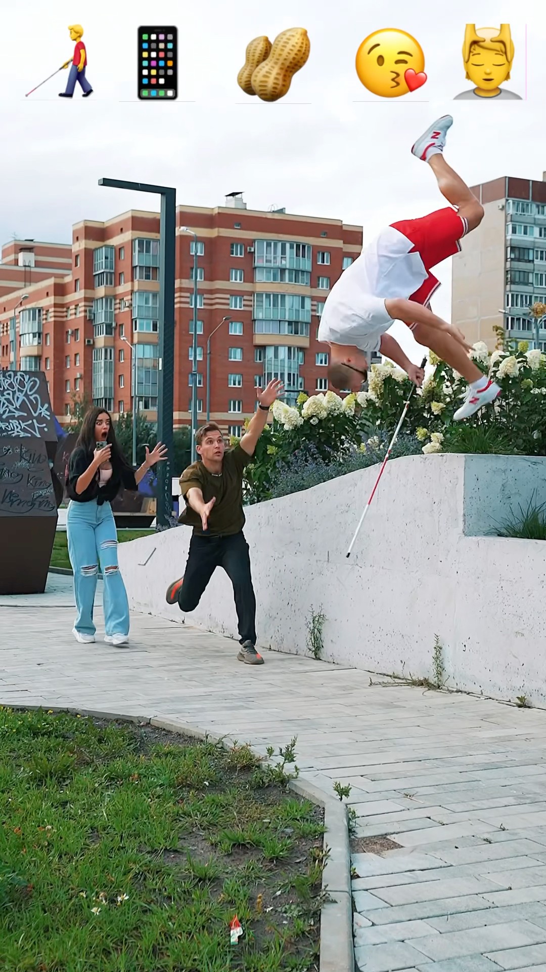 Stunts with Emojis pt.93??#kiryakolesnikov #prank #funny #comedy #stunt #parkour #flip