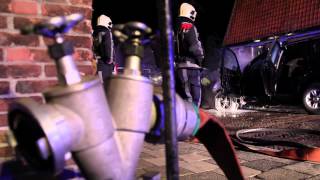 Personenauto in brand Tulpstraat Koog aan de Zaan