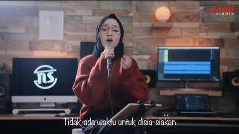 Nancy ajram - Wana Bein Eideik Cover by Nissa Sabyan