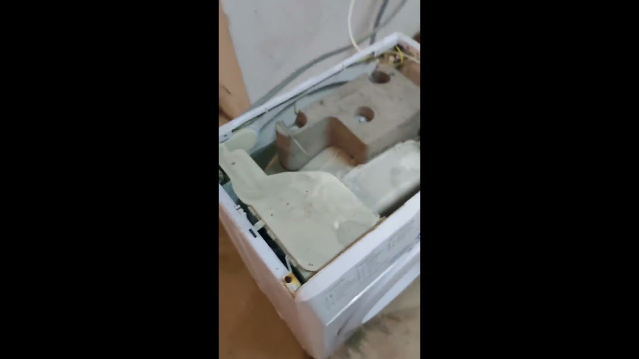 📢Стук при отжиме стиральной машины Indesit 🛠️The washing machine knocks when spinning👍