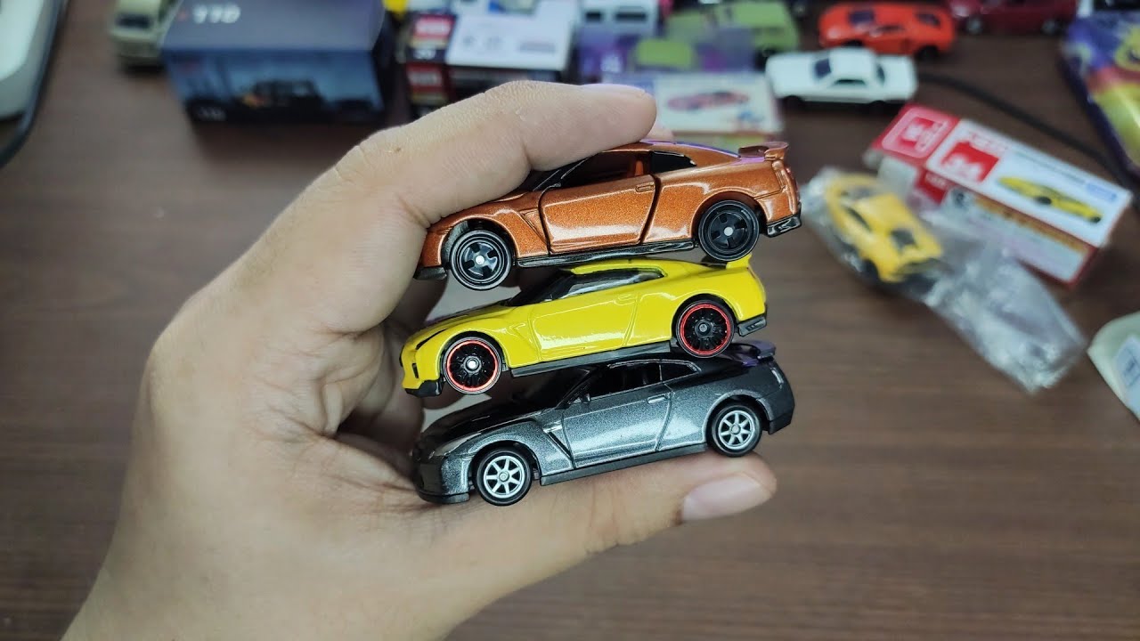HOTWHEELS トミカ　WELLY ミニカー Amazon.com: Hot Wheels Boulevard - '23 Nissan Z [Mini Car] HYF05