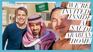 WE'RE INVITED INSIDE A SAUDI ARABIAN HOME نحن مدعوون إلى منزل سعودي