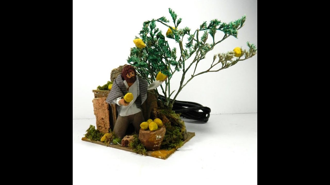 Raccoglitore di Limoni in movimento Cm 9x14x17h - Pastori per Presepe