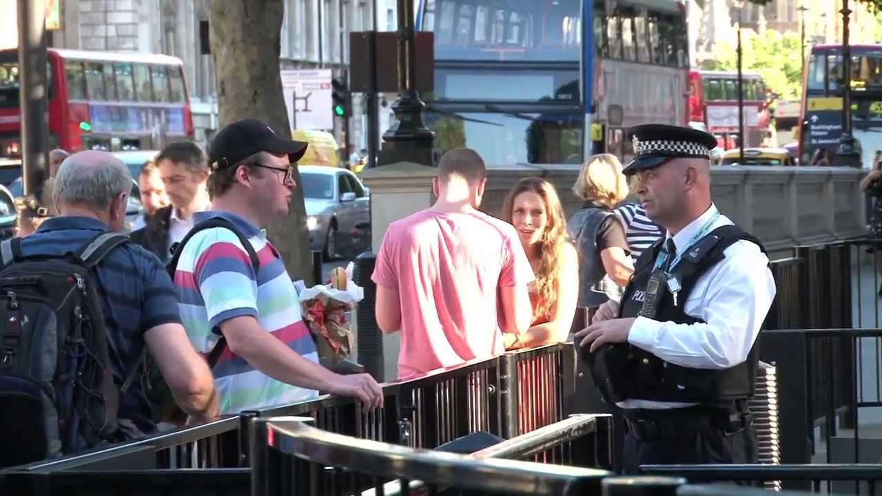 an american tourist in london