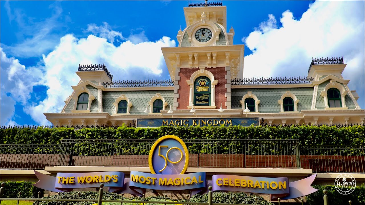 Magic Kingdom Update - New 50th Anniversary Sign, Lightning Lane Signs & More | Walt Disney World