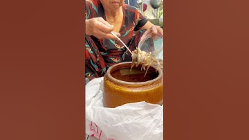 Làm mắm cá linh truyền thống ở Miền Tây