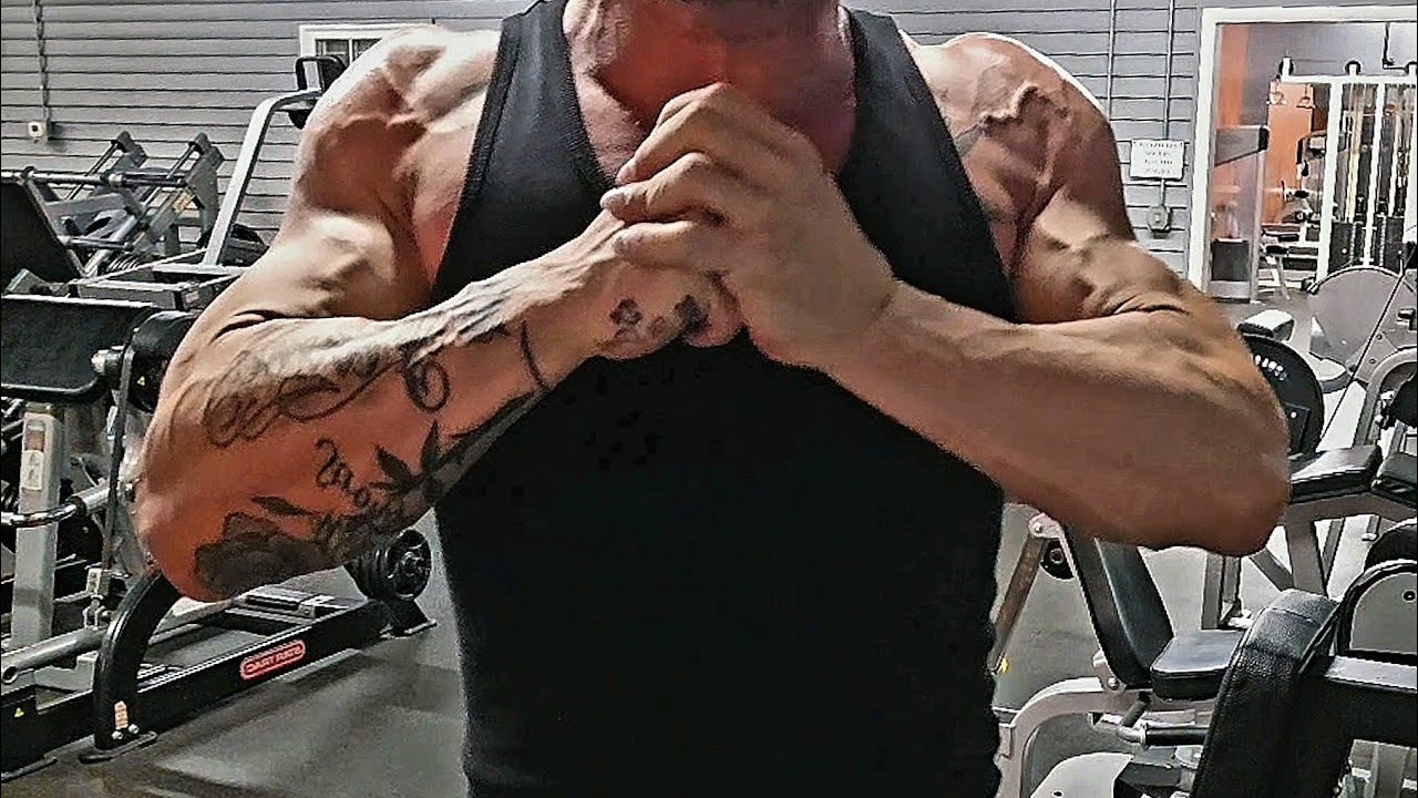 Day 25 | Training Biceps, Triceps & Shoulders 