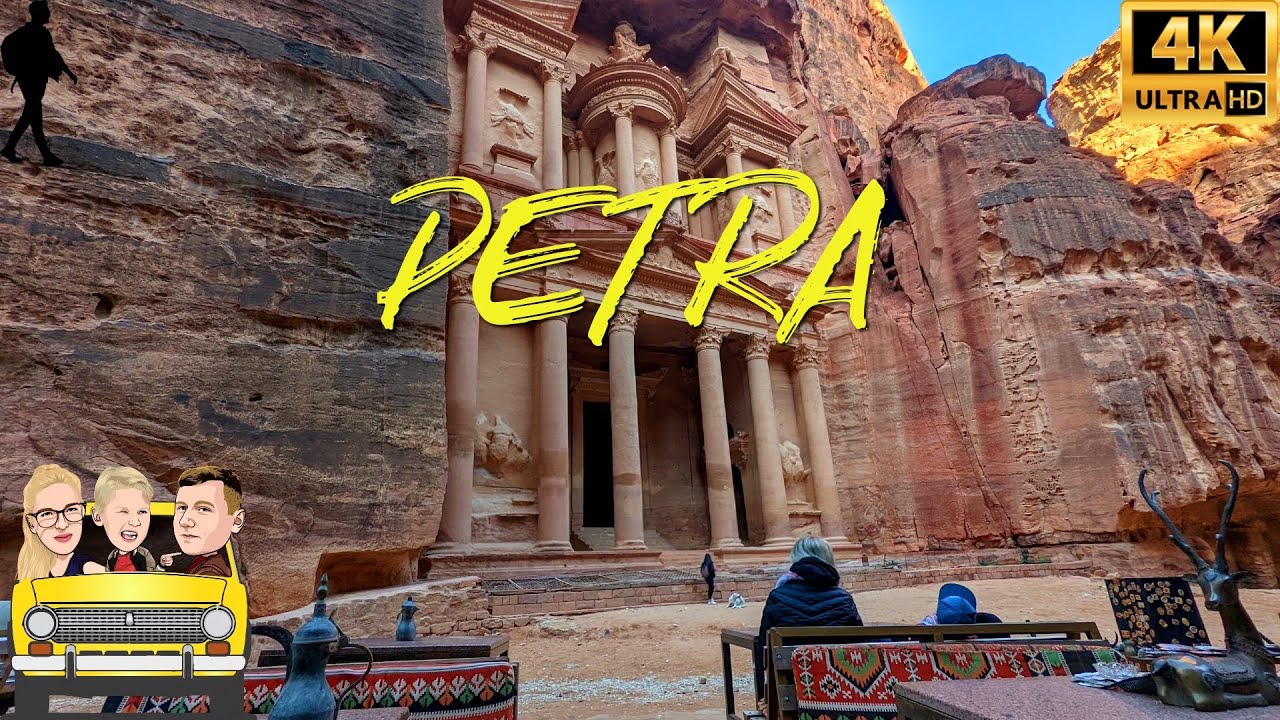 Petra Jordan 🇯🇴 Walking from Siq to The Treasury