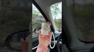 This kitten-themed silicone protective case is dustproof, scratch-resistant, and anti-loss.