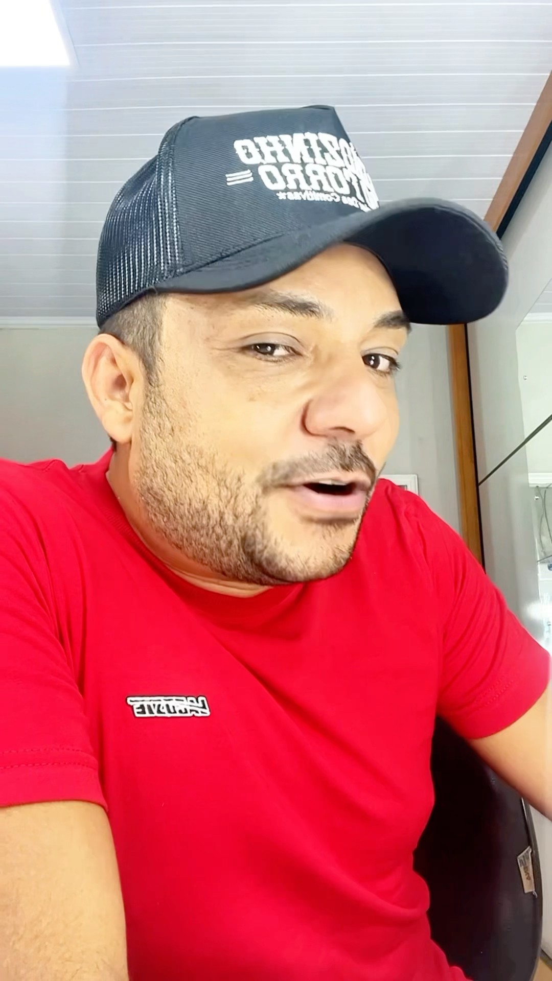 O fenômeno cantando a música forró do meu Goiás #boanoiteee #leaozinho #leãozinho #sertanejo
