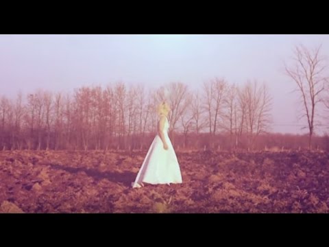 The Plain Moon Video
