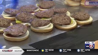Milwaukee chain offers free burgers after Brewers win 12 straight