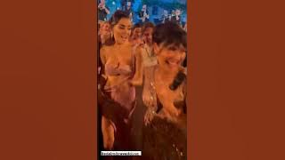 Hande Ercel having fun with friends at Eda Ece's wedding last night 💃