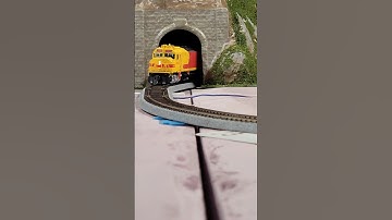 ATSF FP45 Hauling Coal And Oil Through The Mountains. #train #railway #modelrailroad