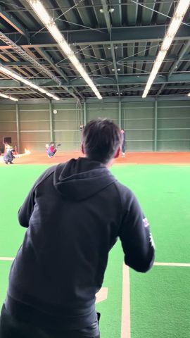 山下舜平大選手のカーブ受けてみた！#山下舜平大 #shorts