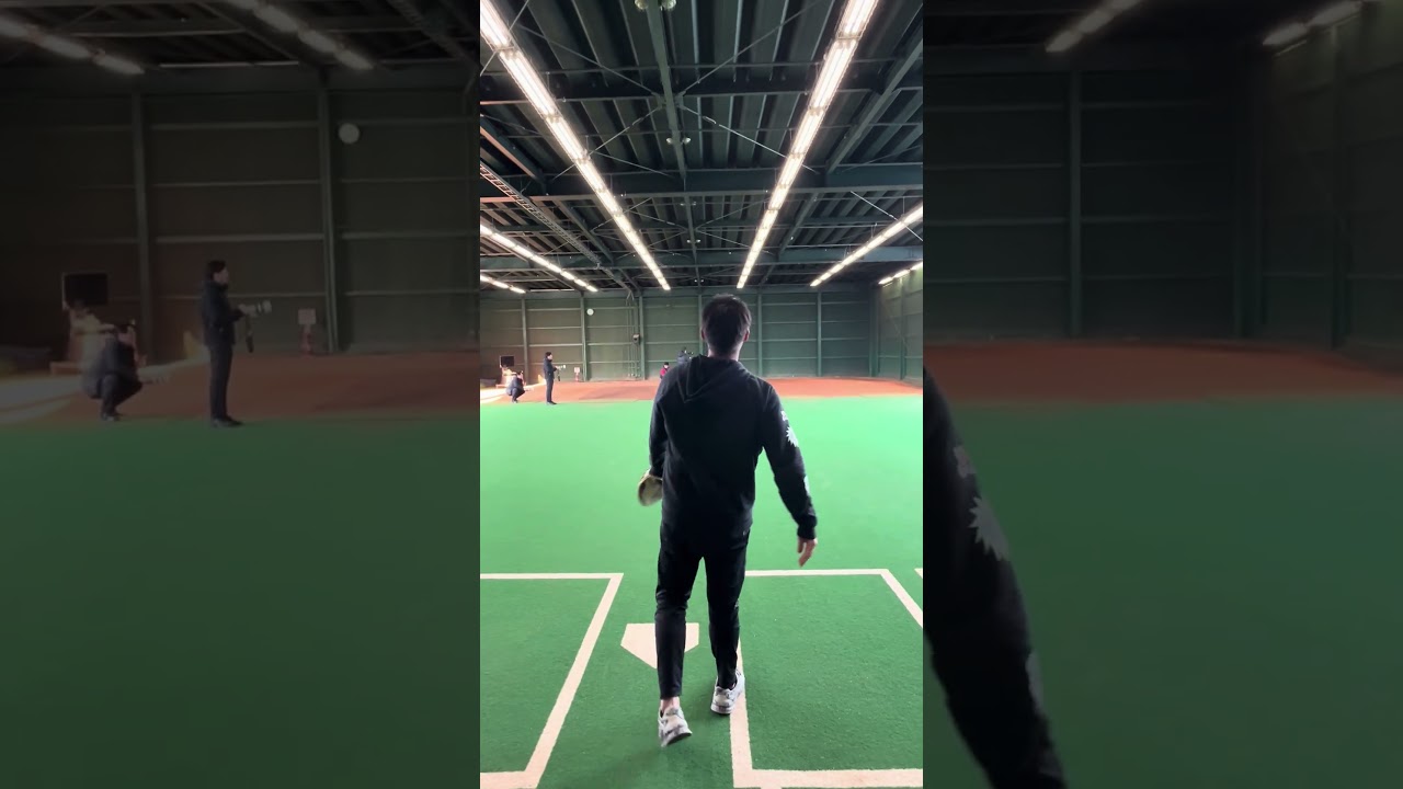 山下舜平大選手のカーブ受けてみた!#山下舜平大 #shorts