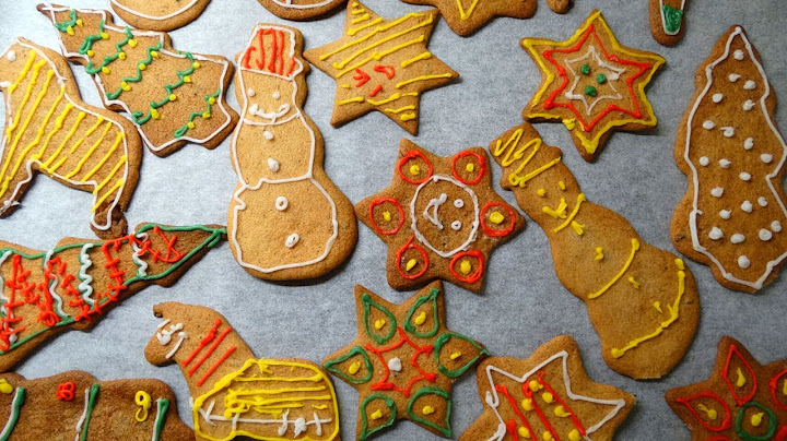 The BEST Gingerbread Cookie Recipe Ever | Classic Gingerbread Cookies Recipe