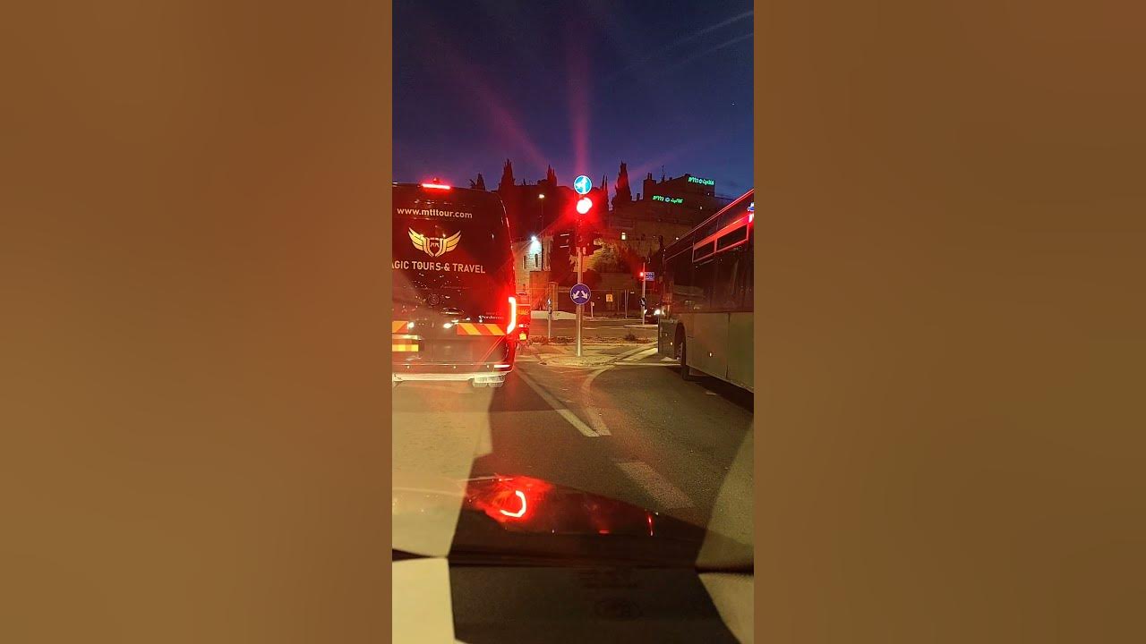 Traffic Light 🚦#red #orange #green #light #relaxing #world #shorts #night #viral #video #cool #car