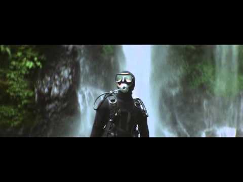 Agoda: Land Diving
