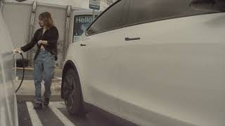 Karen unplugging my Tesla caught on Sentry mode